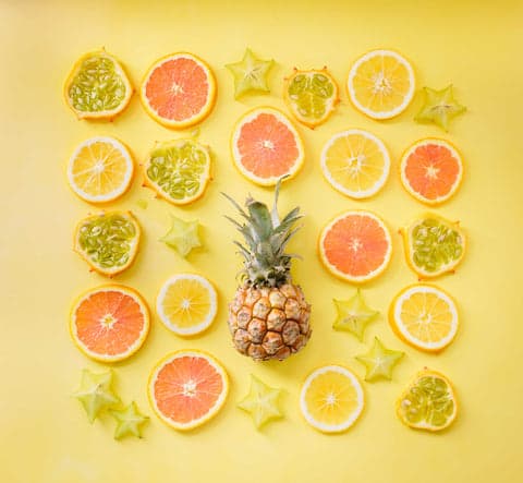 fruits ananas et citrons