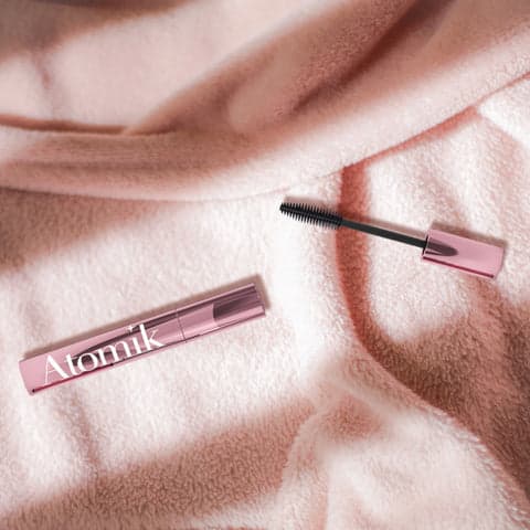 mascara atomik cosmetics