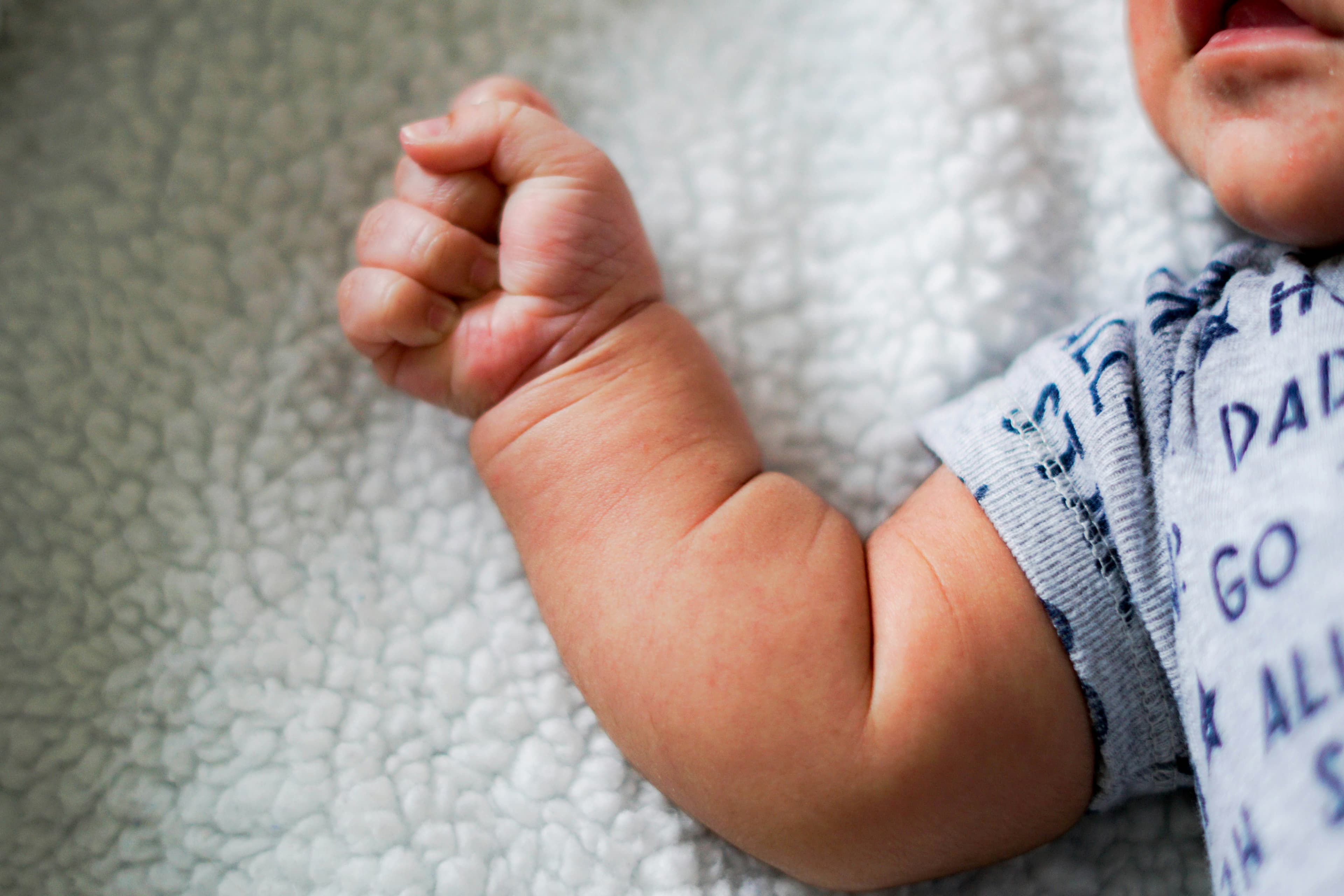 Quels produits ménagers éviter quand on a un bébé à la maison