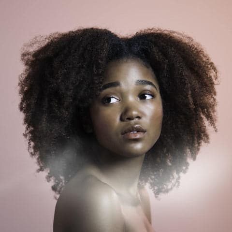 cheveux bouclés